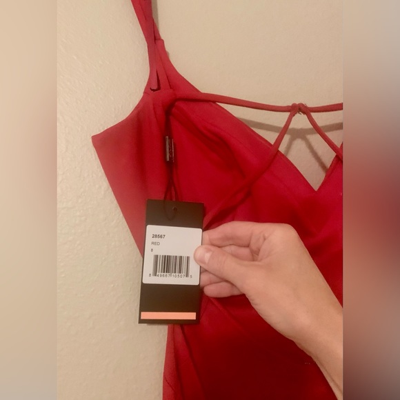 Stunning Red La Femme Formal/Prom gown. Size 8. NWT never worn. - Picture 6 of 7